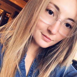 Meet your Posher, Ashlie